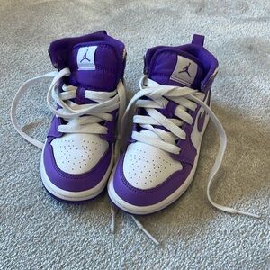 Nike Dunk Sneakers toddler girls size 11 purple/white